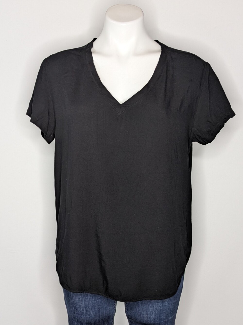 Cloth & Stone Black V Neck Short Sleeve T-shirt M